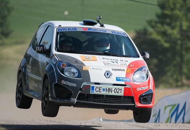 grudnik_twingo_r2__skok_rally_mb_618